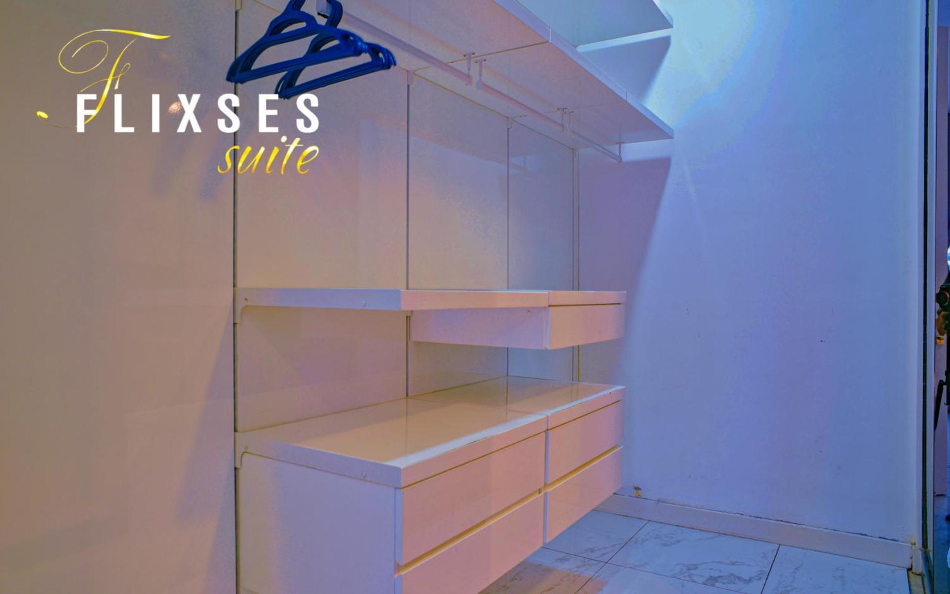 Flixses At Platinum Klcc Apartemen